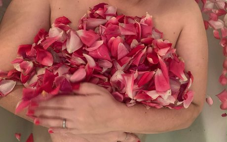 kinkyqueenofspades onlyfans naked