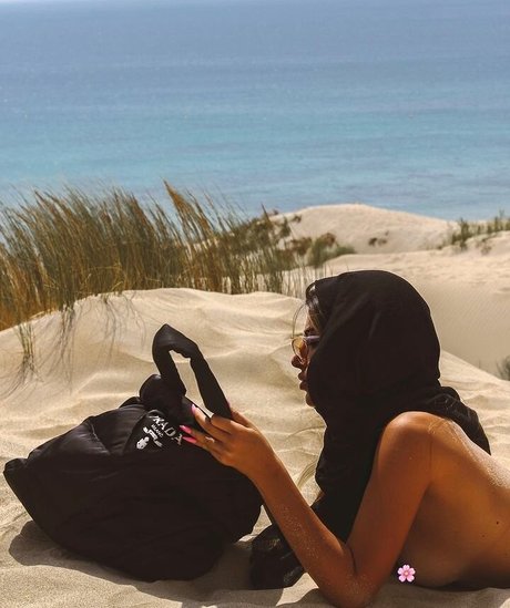 Sara Fructuoso onlyfans leajs