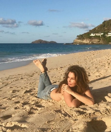 Cindy Crawford Profile pic