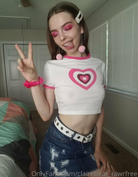 clairebear rawrfree onlyfans strip