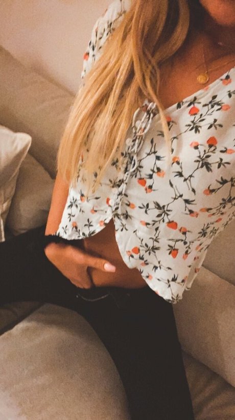 blondibomb onlyfans creator