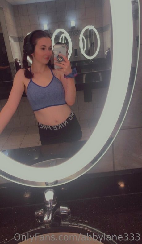 abbylane333 onlyfans topless