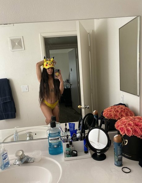 Eva Maxim onlyfans creator