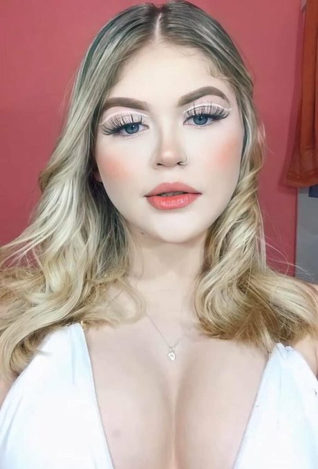 Beatriz Chavs naked onlyfans leak