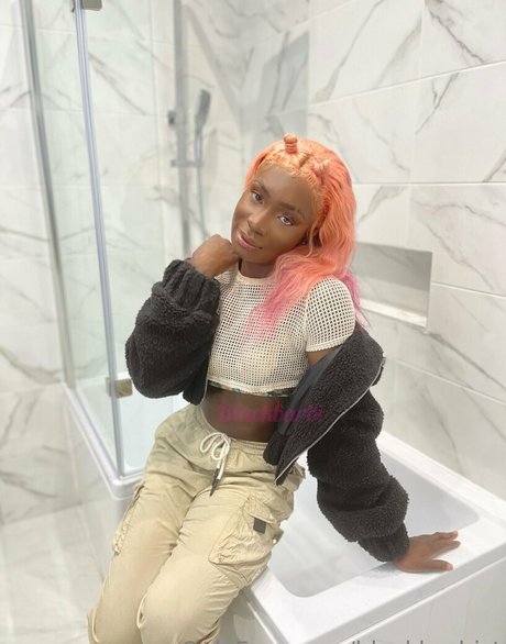 blackbarbiworld onlyfans lean