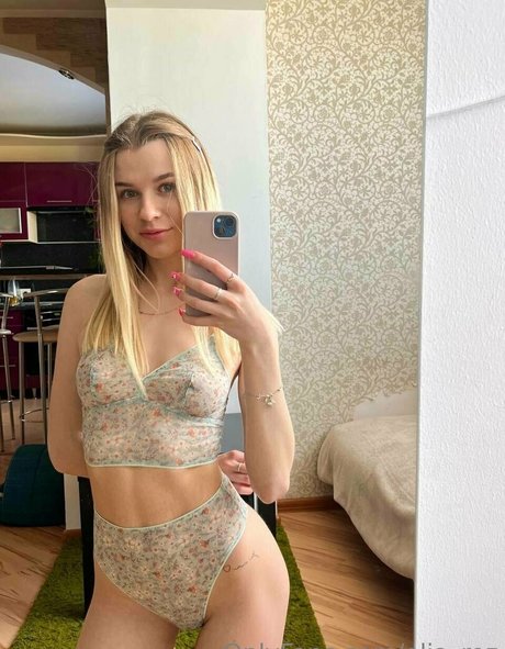 elia roz Profile pic