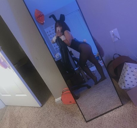 eunamiku onlyfans model photo