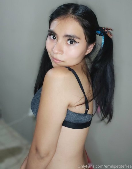 emilipetitefree leaks onlyfans porn