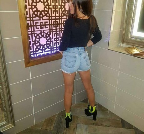 Jamie Lee O Donnell onlyfans model images