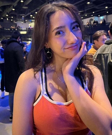 Sabrina Pezeshkian onlyfans xx