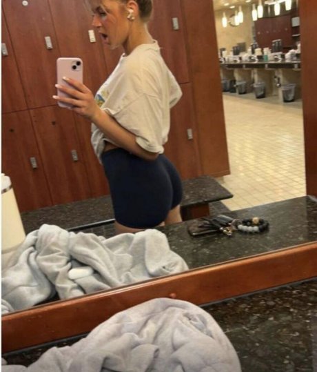 Sarah Lindstrom only fans leak