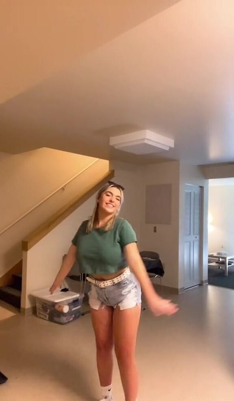 Sierra Bellingar onlyfans free content