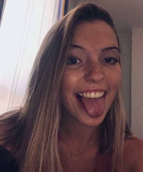 Sierra Bellingar sexy onlyfans