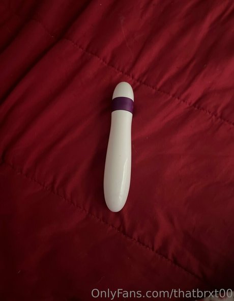 thatbrxt00 onlyfans leak naked