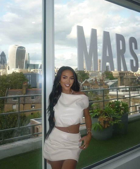 Arianna Ajtar onlyfans exposed