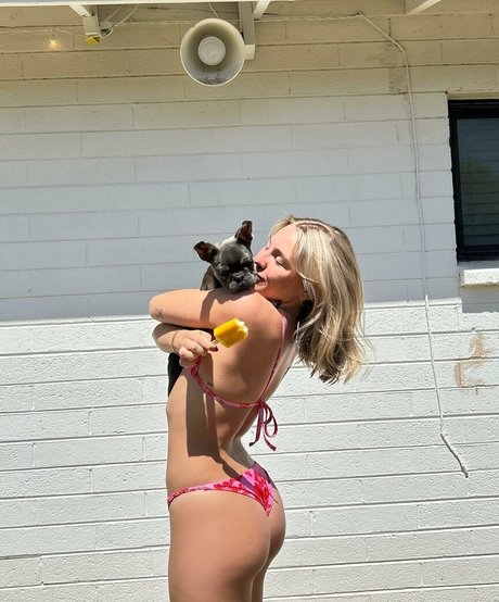 Brynn Rumfallo onlyfans model photos