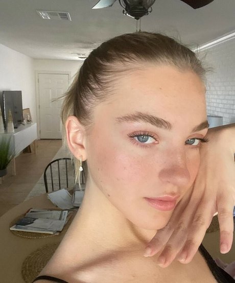 Brynn Rumfallo nude onlyfans