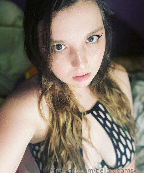 bellaadamsxxx onlyfans nude pictures