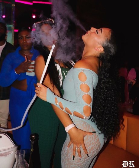 Alix Lapri leaked onlyfans content