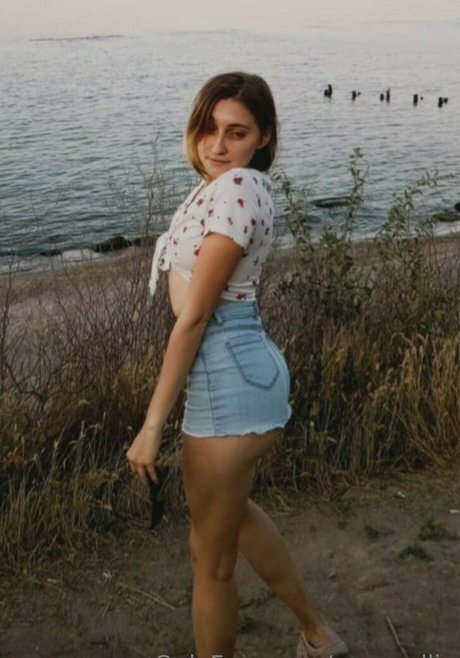 anna ellie onlyfans photo