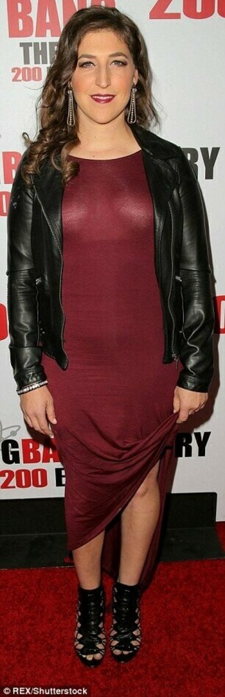 Mayim Bialik onlyfans model images