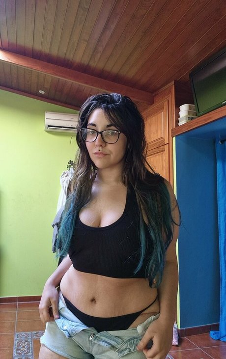 petiteeprincessfree nude on onlyfans