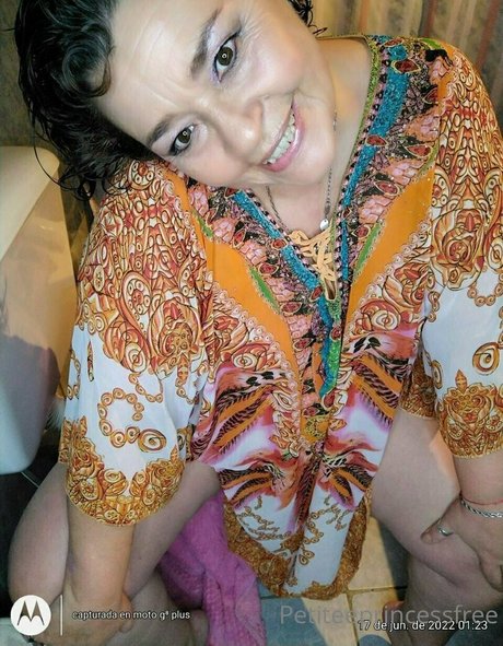 petiteeprincessfree onlyfans pic