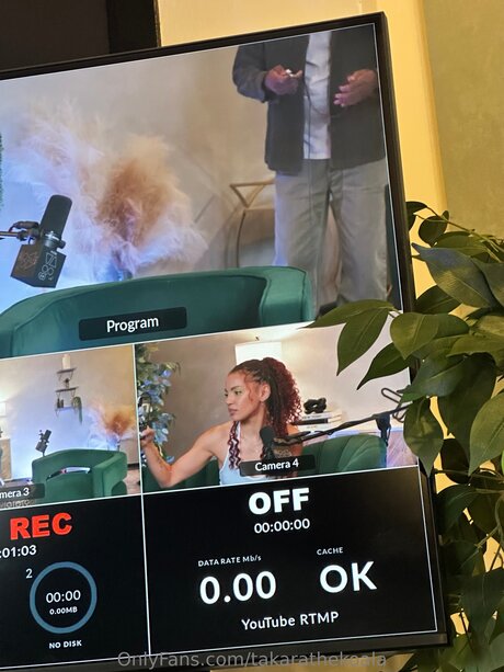 Takarathekoala onlyfans striptease