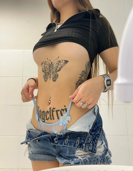 julicaroline nude onlyfans leaks