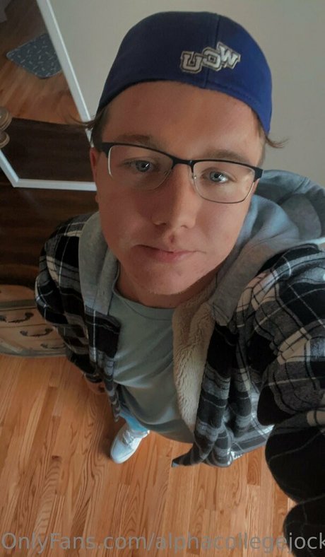 alphacollegejock nudes only fans