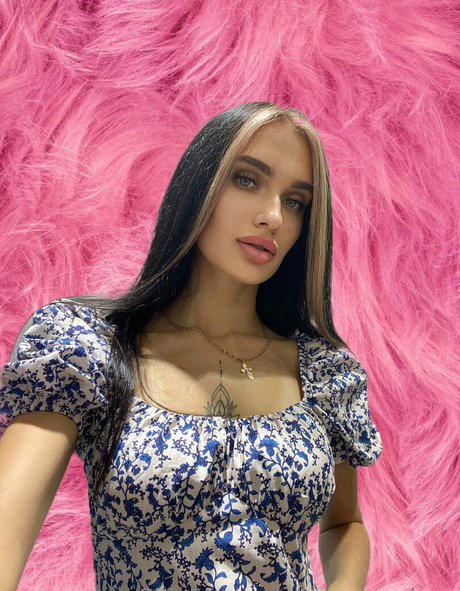 luna xxx love onlyfans boobs