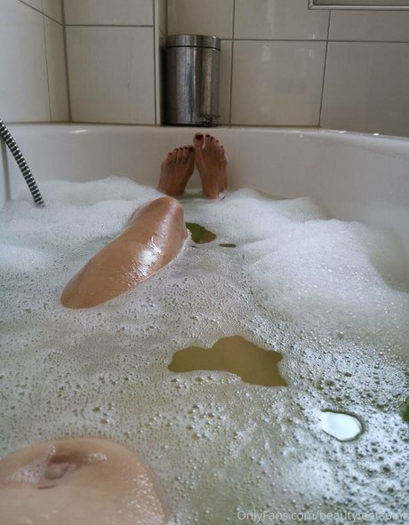 secret feetbeauty onlyfans model photo