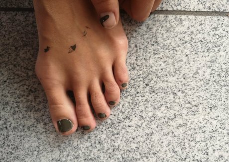 secret feetbeauty onlyfans model photo