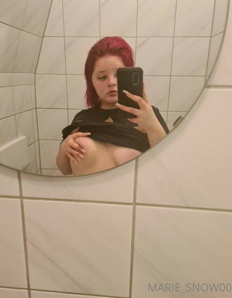 marie snow00 naked onlyfans leaks