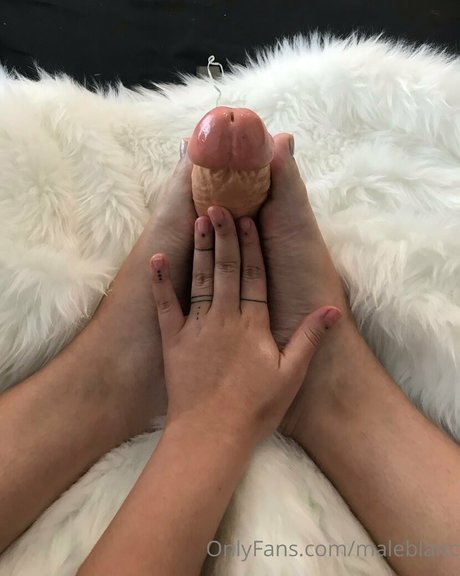 ellaarievilo onlyfans leak naked