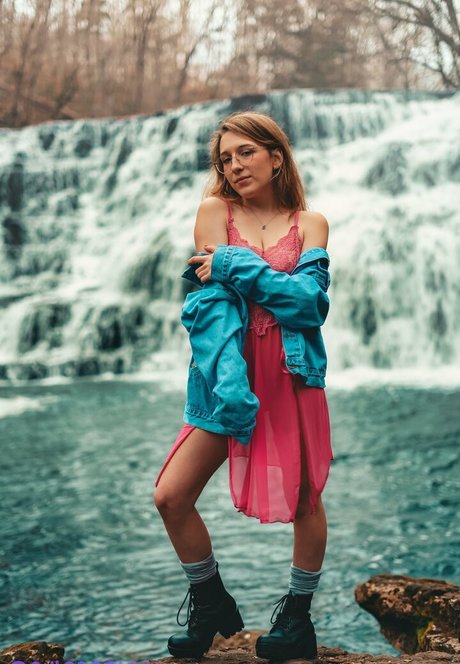 chlobodyyy naked only fans