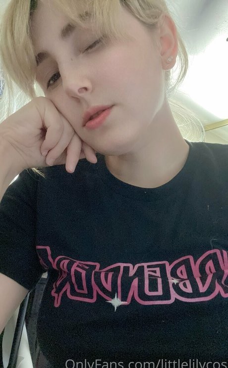littlelilycos onlyfans free content
