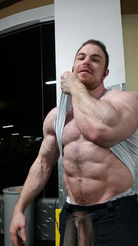 Muscle God Brendan onlyfans nude leak