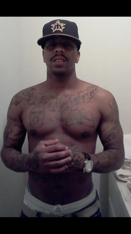 Gangsta onlyfans striptease