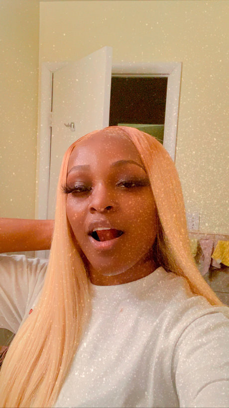 lol only fans leak nude