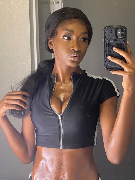 Mulan VIP is on onlyfans