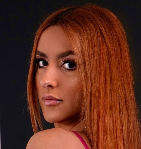 Gimena Caldera strip onlyfans