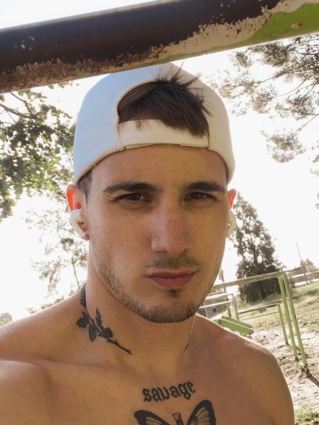 Ezequiel only fans nude