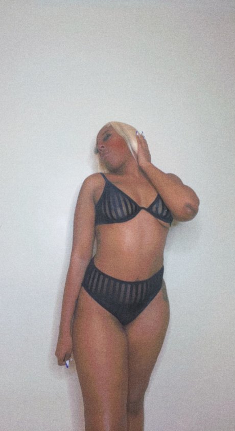 Yummi Baee onlyfans leaked