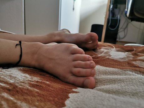Mymuskyboyfeet onlyfans nude content
