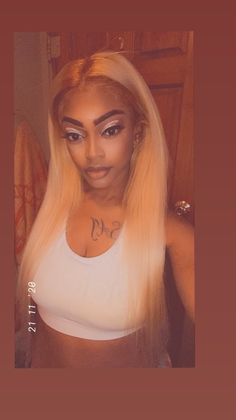 Myia Byia onlyfans pictures