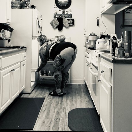 Thicc Thiccly_ onlyfans naked