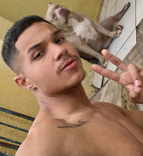 Elton John leaked onlyfans pictures