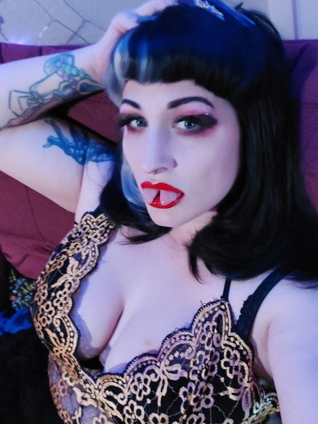 Dolly Laveau leaked naked onlyfans