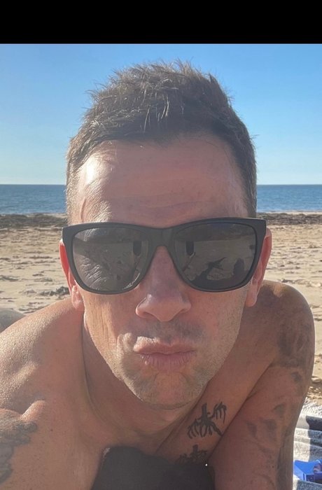 Naked Russ onlyfans nude tits